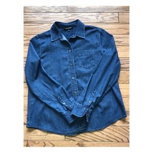 🌴 Banana Republic denim shirt NWOT